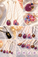 Pendentifs en résine , fait à la main avec amour !